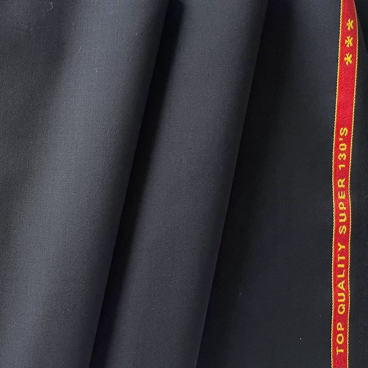 Deep Midnight Navy Super 130s Selvedged Wool Suiting (Made in Italy)